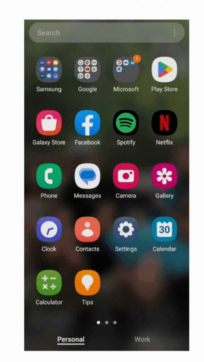 La vidéo montre comment appuyer sur Google Play, puis sur votre profil, puis sur Gérer les applications et l’appareil, puis sur le bouton Mettre à jour à côté de l’application
